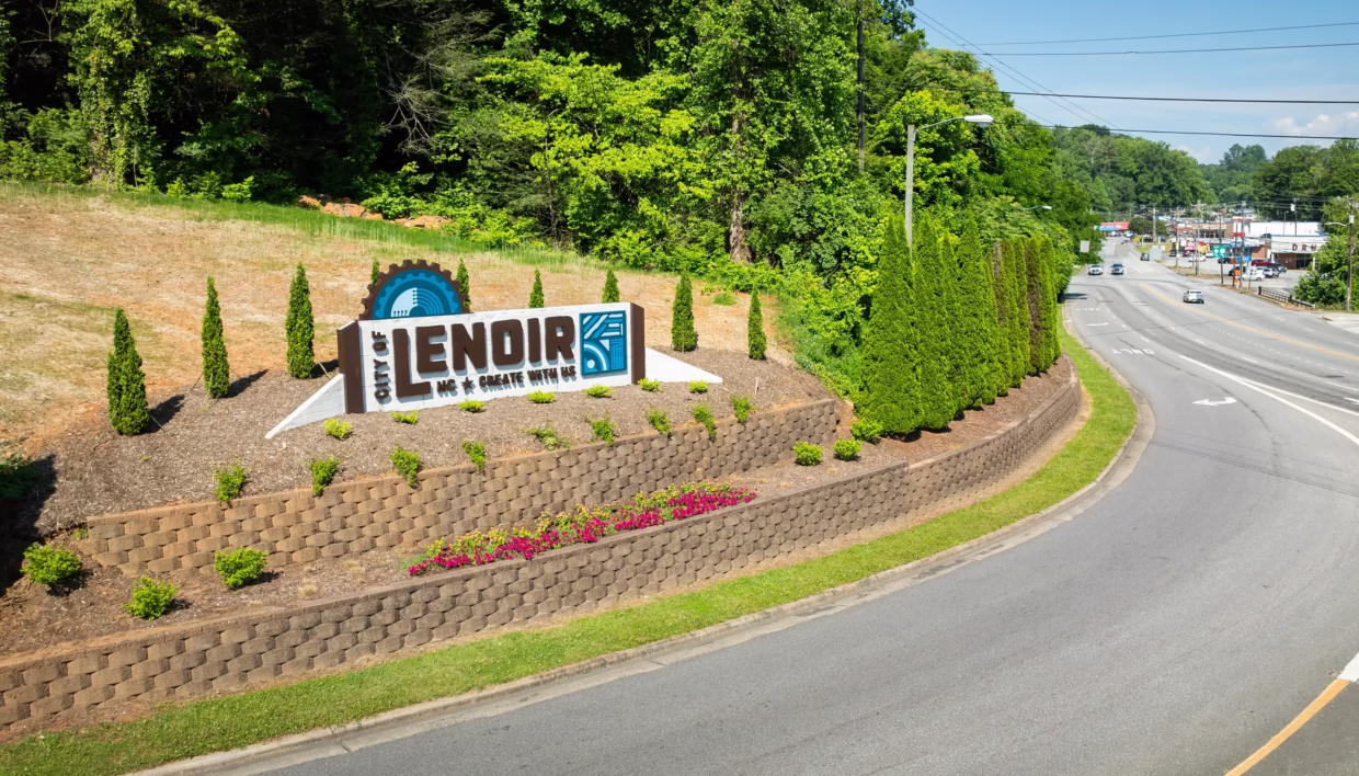 5 Essential Tips to Leverage Wayfinding Signage Design for Economic Development
