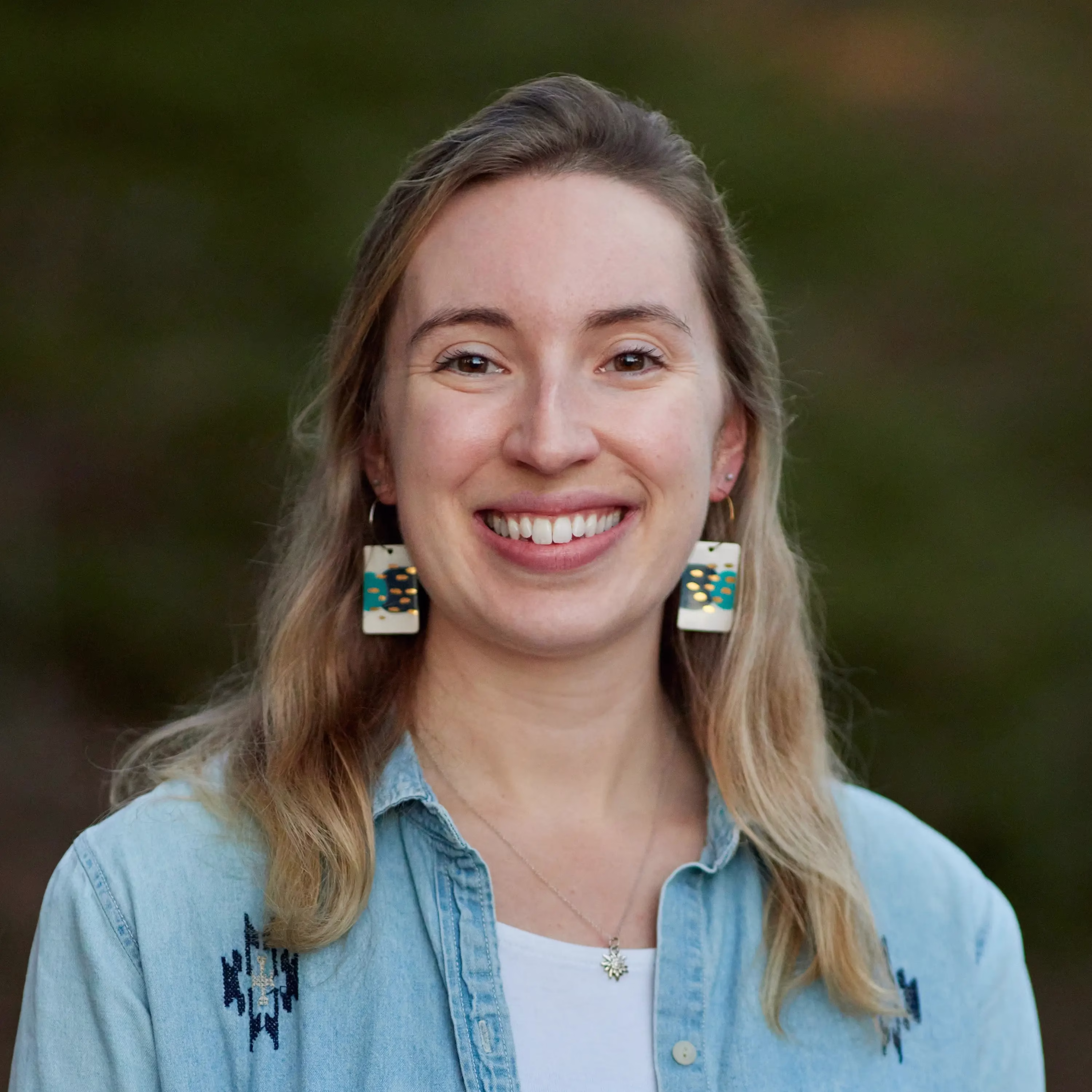 Photo of Holly Waterman.