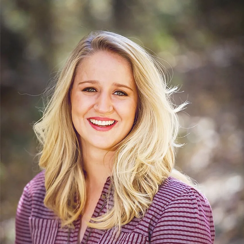 Photo of Sydnie Schmidtbauer.