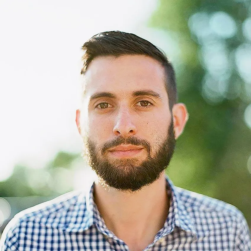 Photo of Zach Hoffman.